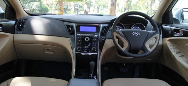 Hyundai_Sonata_Interiors cropped