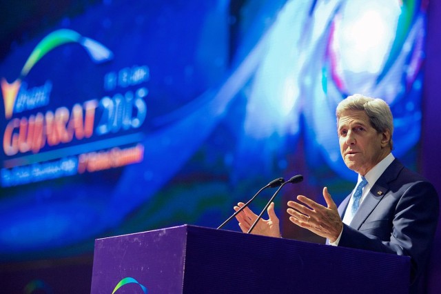 Secretary_Kerry_addresses_Indian_Prime_Minister_Modi_and_attendees_at_Vibrant_Gujarat_Summit_(3)