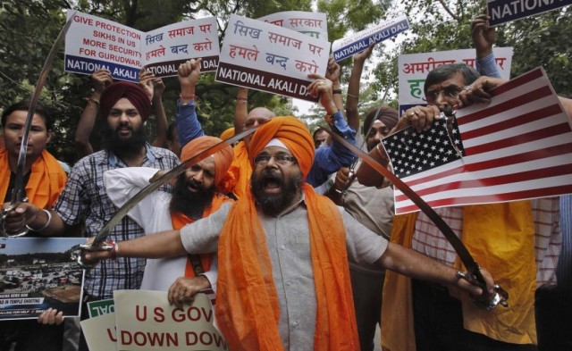 293744-sikhs-in-india-protest-against-wisconsin-sikh-temple-shooting-photos