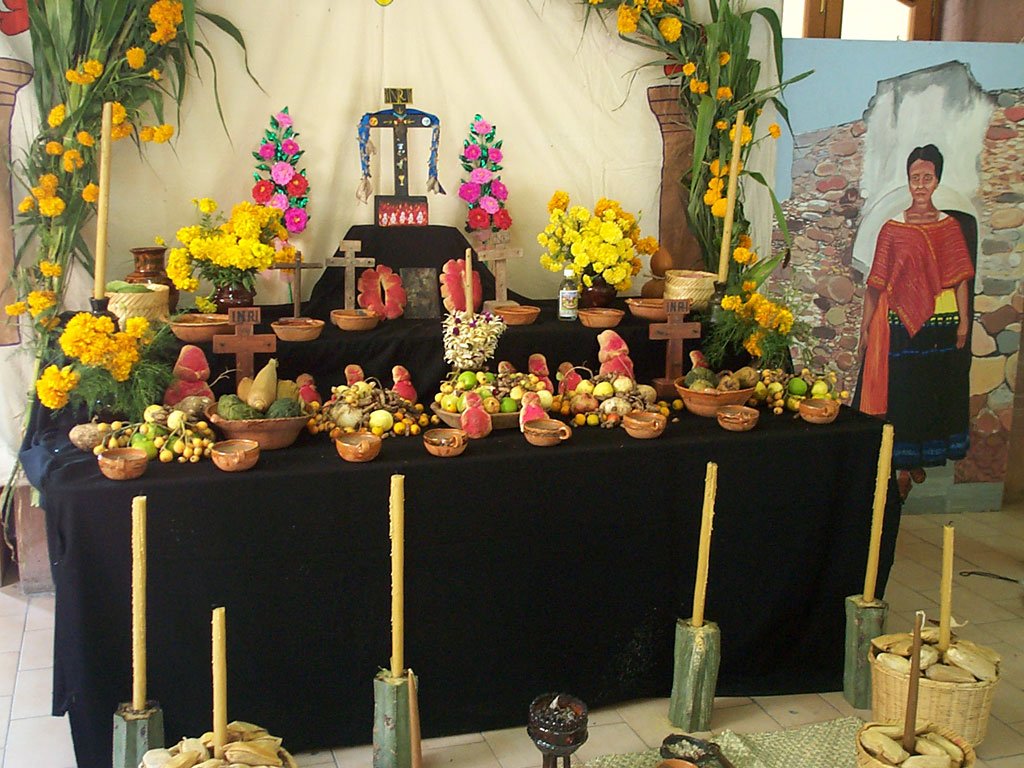 Mexico-Day_of_the_Dead_altar