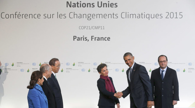 U.S. President Barack Obama (2nd R) is welcomed by French President Francois Hollande (R) and (L to R) French Ecology Minister Segolene Royal, French Foreign Affairs Minister Laurent Fabius, President-designate of COP21, United Nations Secretary General Ban Ki-moon and Christiana Figueres, Executive Secretary of the UN Framework Convention on Climate Change, as he arrives for the opening day of the World Climate Change Conference 2015 (COP21) at Le Bourget, near Paris, France, November 30, 2015.     REUTERS/Christian Hartmann - RTX1WFXF