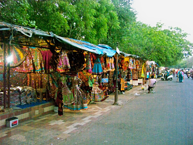 law-garden-market-ahmedabad