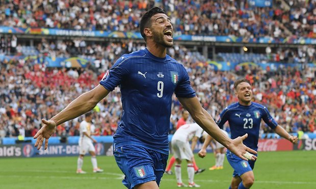 Pelle celebrates after his goal in the 92nd minute.