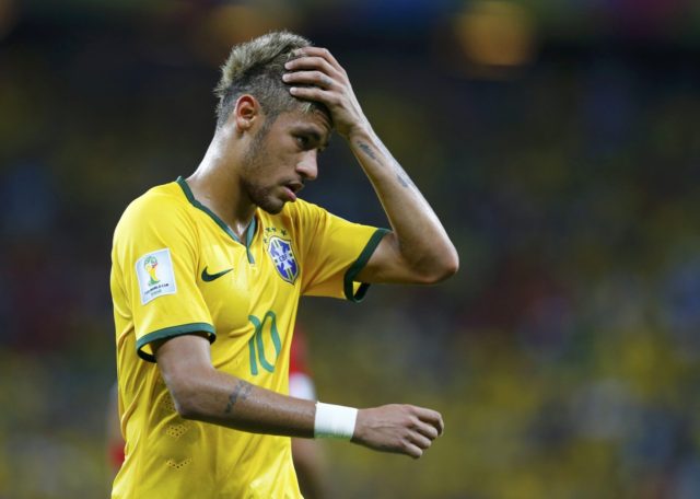 neymar-combing-his-new-hair-fifa-world-cup-2014