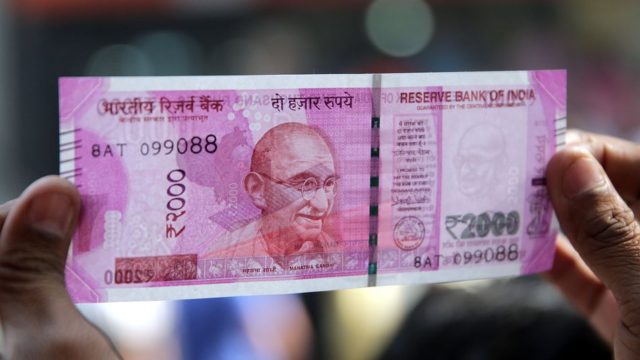 the new indian 2000 rupees note