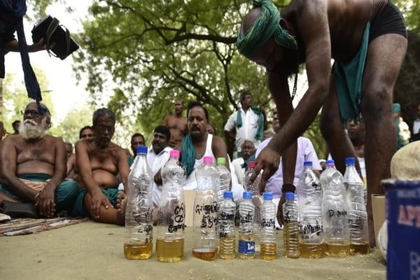 Tamil Nadu farmers protest