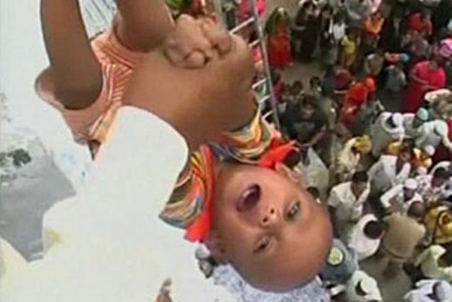 Read About This Indian Custom Of Throwing Babies Off Buildings For Luck