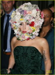 lady-gaga-philip-treacy-fashion-show-new-041