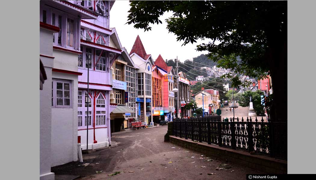 mall-road-shimla.-post-office-bank-buildings-can-also-been-seen-far-away