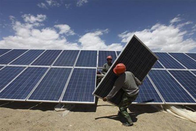 indian-renewable-energy-solar-panels