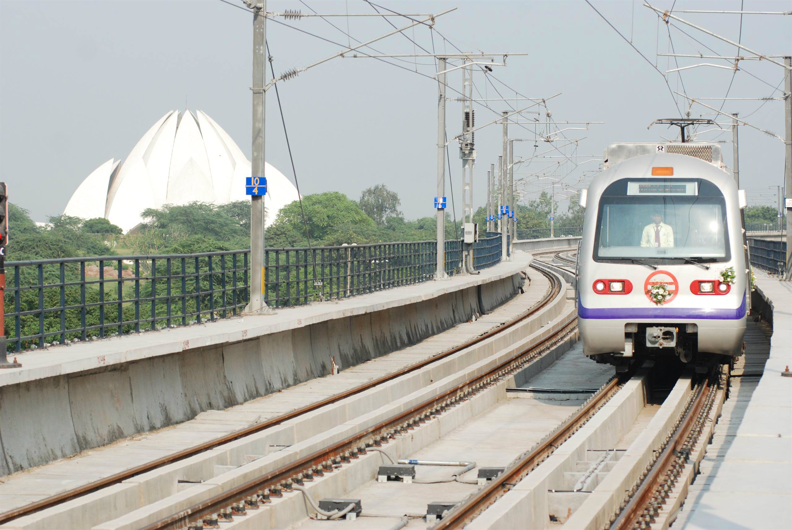 Delhi metro to go cashless