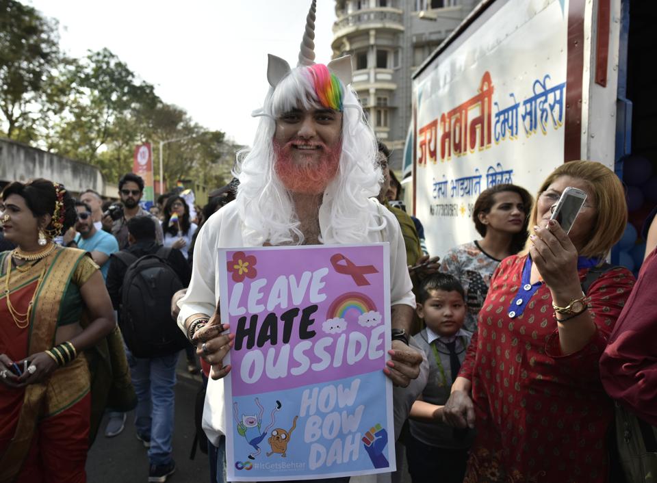 gay-parade_ff63a904-e567-11e6-947f-9490afc24a59