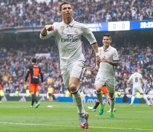 Cristiano Ronaldo celebrates his goal vs Valencia
