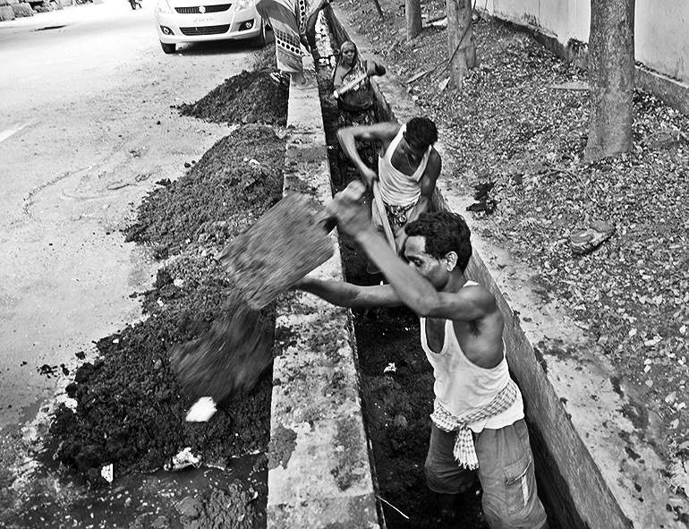 tracking-the-history-of-manual-scavenging-in-india-and-its-2017-existence