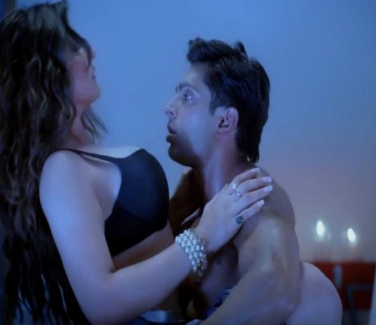 Sex Scenes In Hindi Movies