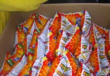 kurkure have plastic