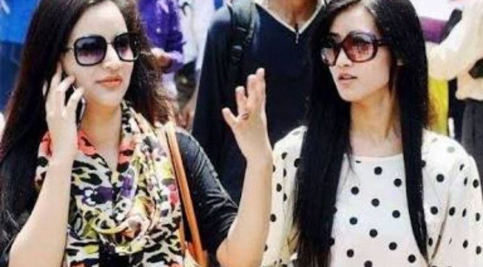 Thoughts Every South Indian Girl Has While Visiting Delhi For The First Time delhi