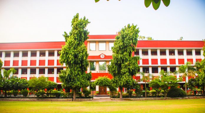 Breakfast Babble: Balancing Between College Societies And Career Is Of Paramount Importance