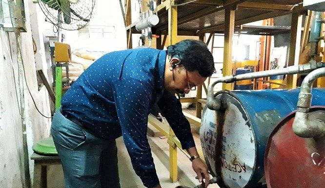 In Pics: This Hyderabad Based Techie Turns Plastic Waste Into Fuel To Save The Environment