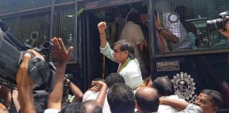shashi tharoor was arrested