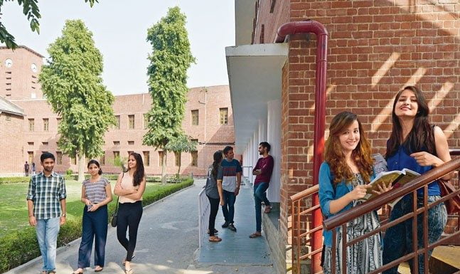 How To Get Admission In SRCC (Shri Ram College of Commerce), Delhi University
