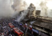 Fire in Kolkata Bagri Market