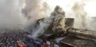 Fire in Kolkata Bagri Market
