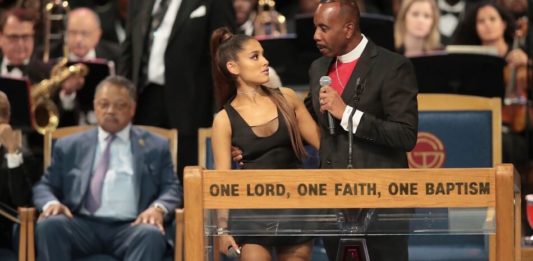 Arianna Grande Pastor