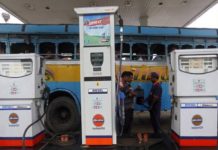 Madhya Pradesh Petrol Pumps Offer Breakfast, Tea, Watch, Sofa, Mobile In Exchange For Buying Fuel From Them