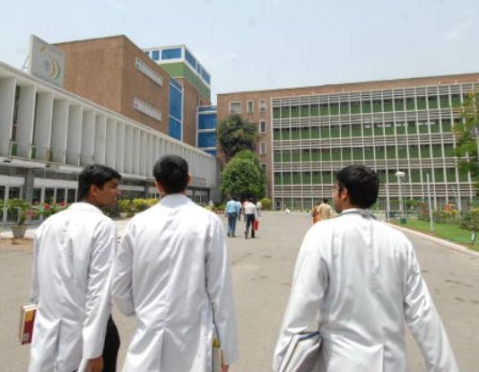 This Student Sued Coaching Institute For Wasting Time And Money After Failing Entrance Exam And Won