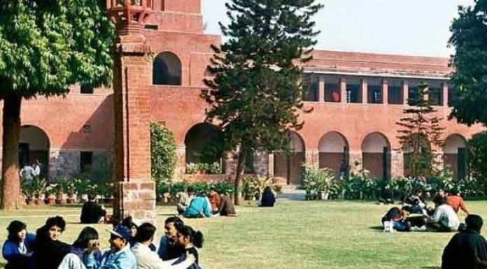 Everything You Need To Know About Doing Journalism Honors From DU