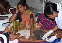 Hundreds Of Kids Admitted Suffering Encephalitis In Bihar, And Only One Doctor Overnight For All Of Them!