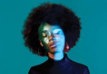 These YouTubers Create Tingling Sensations On The Body To Induce Well-Being & Ease In The Viewer