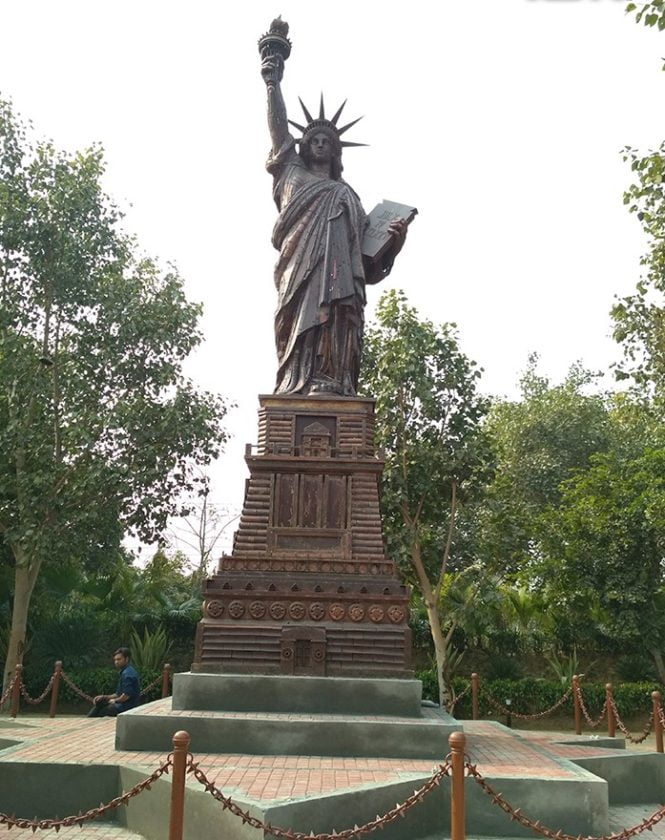 ‘Waste To Wonder’ Park Experience The Seven Wonders Of The World In