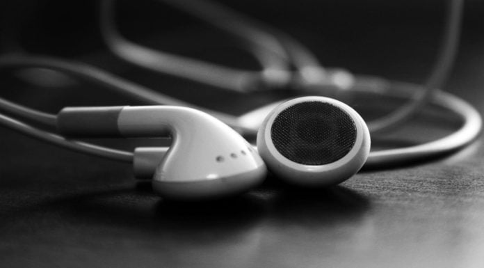 Choose Earphones Suitable For You At The Best Price Using These Four Simple Steps