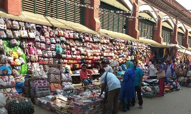 A Street Shopper’s Guide To Everything (From Books To Electronics) In Kolkata