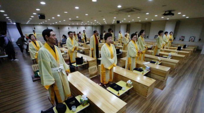 This South Korean Healing Center Simulates Death To Teach Life Lessons