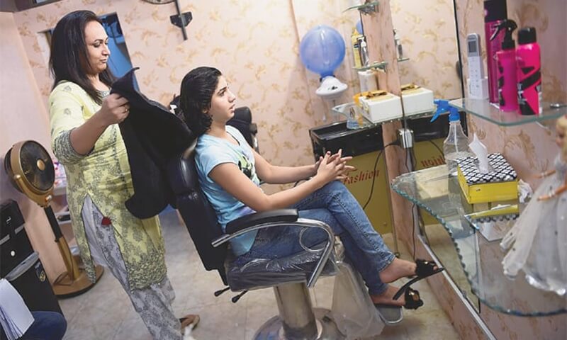 A Transgender Owned Beauty Salon In Pakistan Is Creating A Safe Space