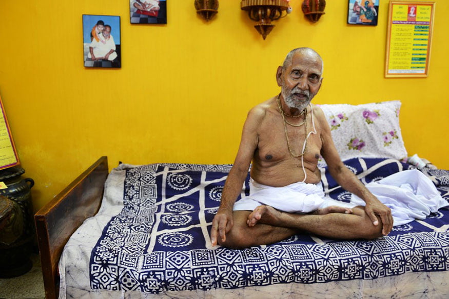 Meet Swami Sivananda The Oldest Living Man On Earth 124 Years Old