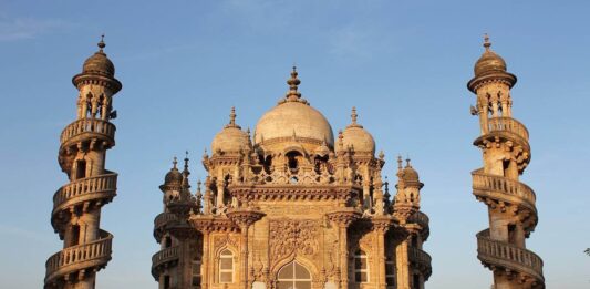 Mahabat Maqbara