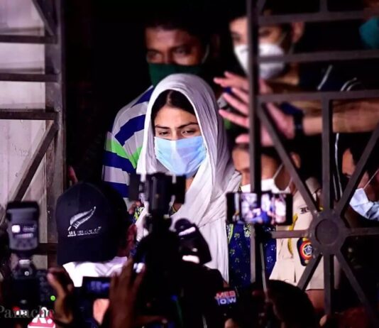 Rhea Chakraborty Sues Media Persons For Not Letting Her Enter Her House, Had To Take Police’s Help To Get Home