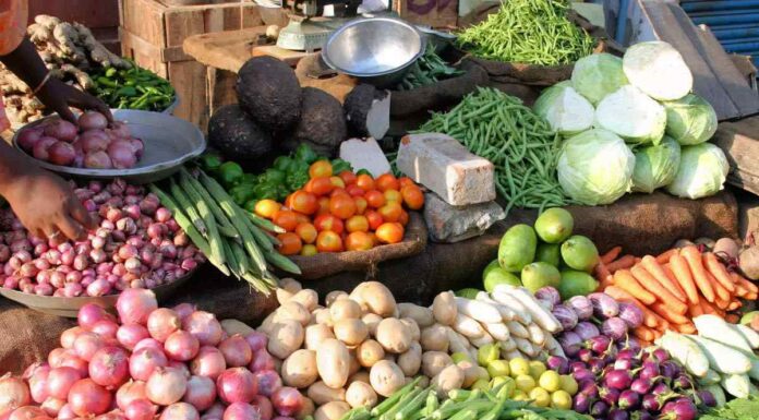 India Has 70%+ Non-Vegetarian Population But Is Considered Vegetarian; Why?