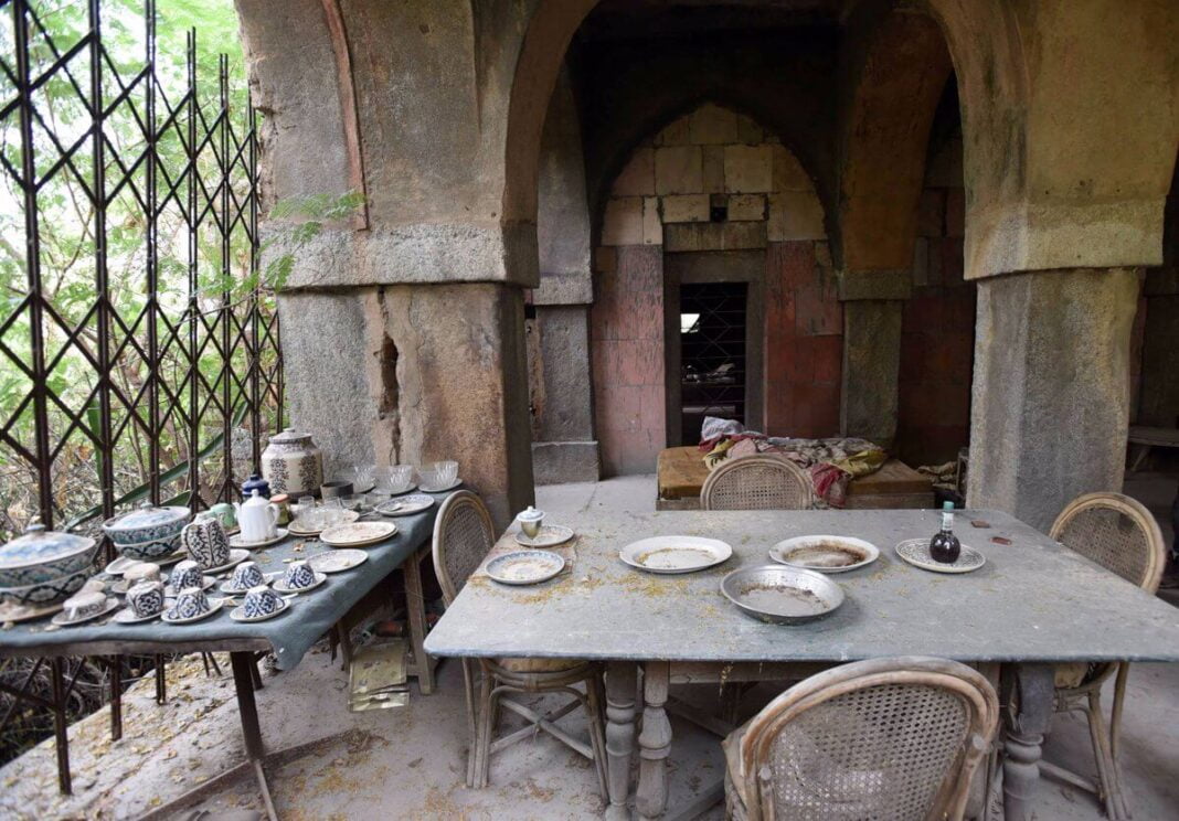 The Tragic Tale Of Last Awadh Royal Family Who Were Even Alleged To Be ...