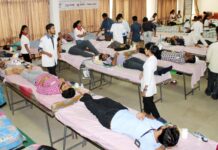 SC Asks Govt. Why The Transgender Community, Gay Men Are Barred From Donating Blood