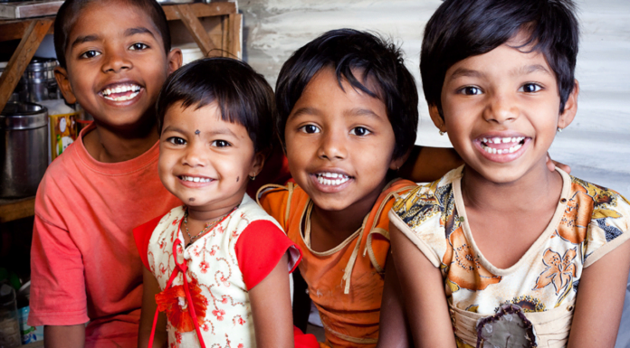 भारत में ‘कोविड-19 अनाथों’ के साथ क्या हो रहा है?