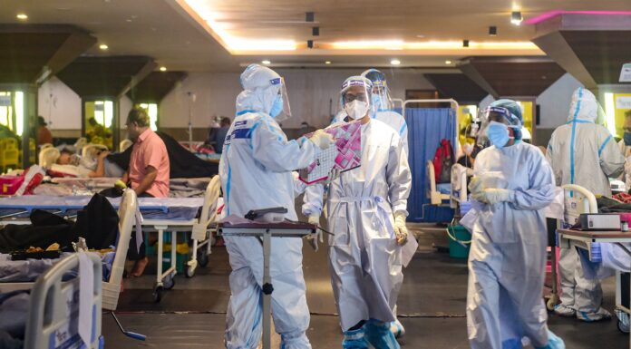 भारत में तीसरी कोविड-19 लहर के बारे में आपको जो कुछ पता होना चाहिए