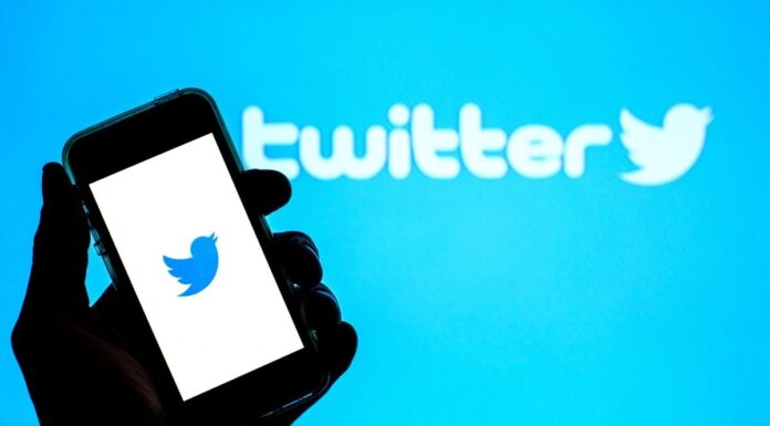 ट्विटर ने खोया मध्यस्थ का दर्जा और सुरक्षा: यह उनके और हमारे लिए क्या मायने रखता है?