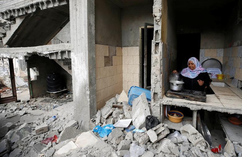 In Pics: How Gazans Are Camping By The Rubble Of Their Homes After The ...