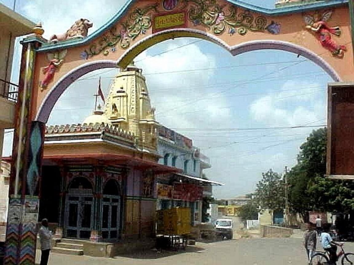 This Is One Of The Richest Village In The World With Rs. 5,000 Crore