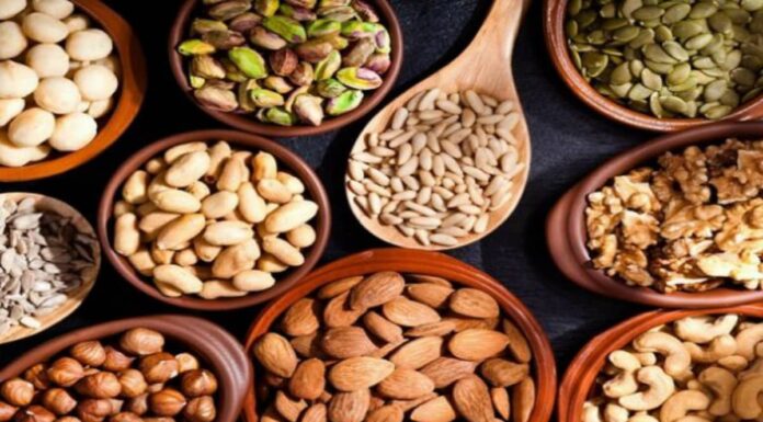 यहां बताया गया है कि तालिबान और भारतीय सूखे मेवे उद्योग कैसे जुड़े हुए हैं